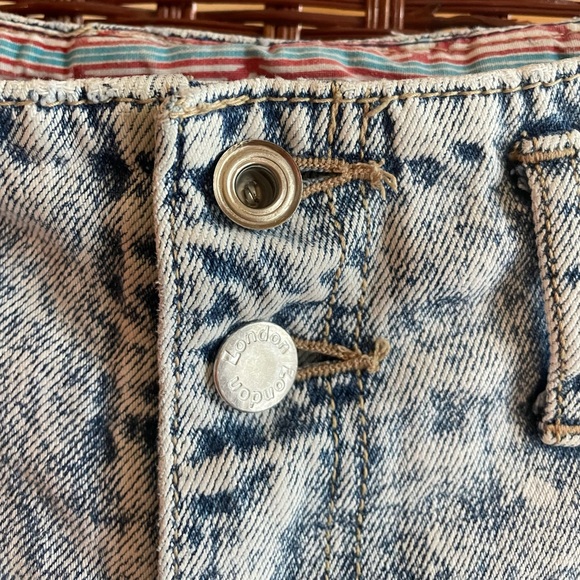London London 80’s acid wash jeans - Picture 4 of 5
